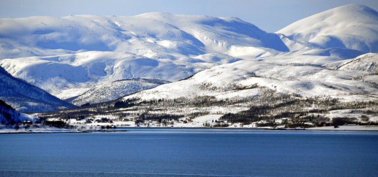Faszination Hurtigruten - verschneite K&uuml;stenlandschaft