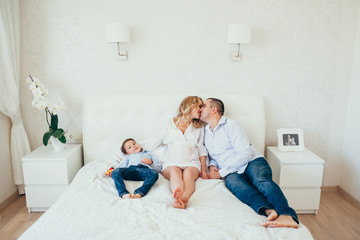 Obraz premium happy family.a pregnant woman. couple