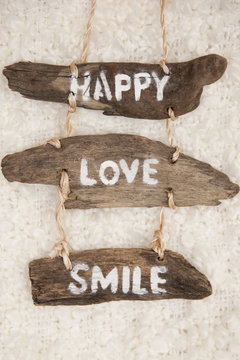 HAPPY LOVE SMILE Holz