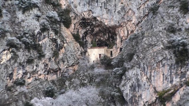 Eremo di San Michele Castel San Vincenzo Isernia