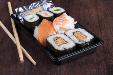 Black sushi box