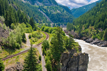 Gorgeous view at Fraser river and Pacific Canadian Railway. - obrazy, fototapety, plakaty
