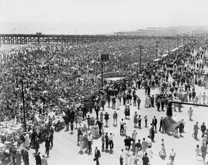 Coney Island, NY, 4 lipca 1936 roku - 104429721