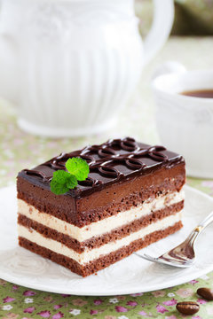 Chocolate and coffee cake "Opera".