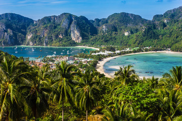 Beautiful view of Phi Phi island - obrazy, fototapety, plakaty