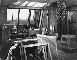 ARTIST'S LOFT 
