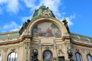 Fototapeta na wymiar Obecni Dum (Municipal House) in Prague, Czech Republic
