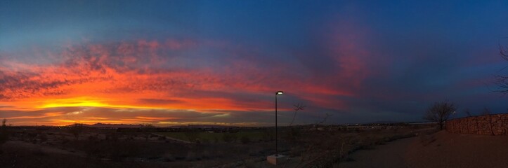 Fototapeta na wymiar Sunset panorama over the desert near Phoenix