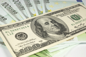 hundred dollars for euro notes