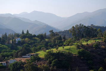 Fototapeta na wymiar Marbella, Rioverde, montes, colinas, paisaje, Málaga