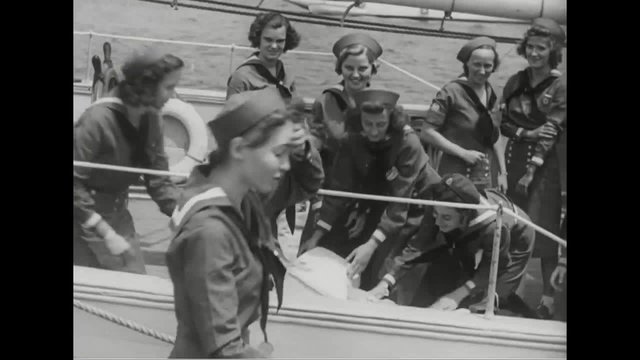 Girl scouts in New York go sailing in 1939.