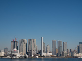 Obraz na płótnie Canvas 東京港と高層ビル街
