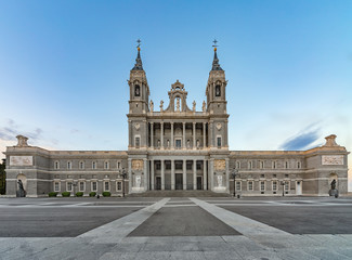 Fototapeta na wymiar The Madrid cathedral