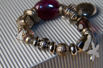 Women's bracelet with pendant