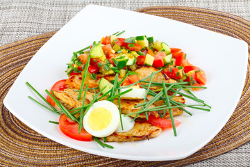 Salad and grilled chicken breast