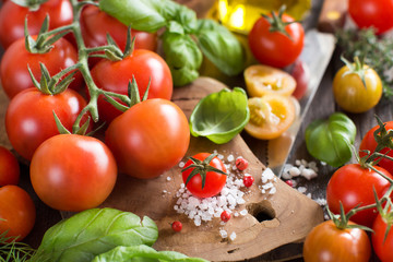 Cherry tomatoes, basil and olive oil