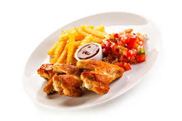 Grilled chicken nuggets and vegetables