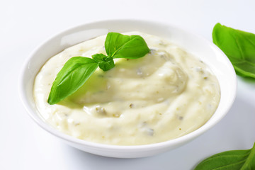Creamy salad dressing
