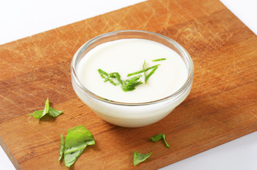 Creamy salad dressing