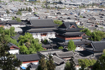dachy chińskiego miasteczka Lijiang - obrazy, fototapety, plakaty