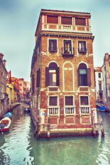 Venezia, palazzo nel canale.