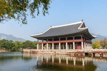 Fototapeta na wymiar gyeongbokgung side palace