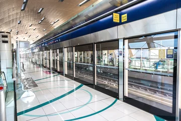 Zelfklevend Fotobehang Metro station in Dubai © Sergii Figurnyi