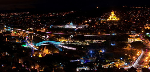 Fototapeta na wymiar Tbilisi at night