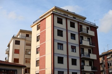 Facciata palazzi popolari, immobili residenziali
