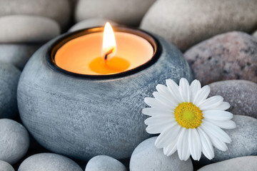 Wellness Kerze und Blume
