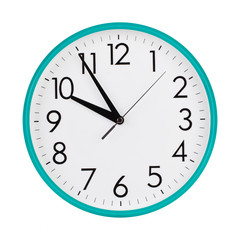 Five to ten on a round dial