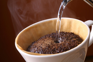 コーヒーを淹れる