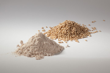 Pile of sorghum and sorghum flour