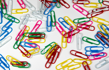 Fototapeta na wymiar colorful paper clips