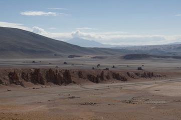 Desierto de rocas y arena, salar de Atacama, cordillera de los Andes, Chile. 