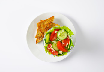 vegetable salad with bread