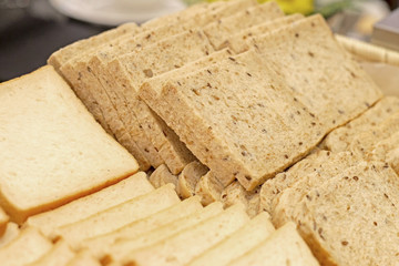 slice toast on buffet line