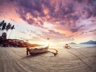Beautiful Sunset at Goa beach - obrazy, fototapety, plakaty