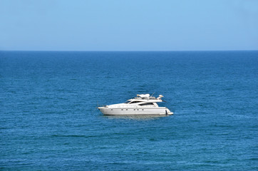 Fototapeta na wymiar Motor yacht in sea