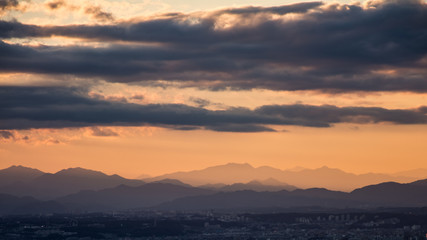 都心から見える近隣の山脈