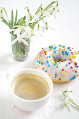 Donuts und Kaffee