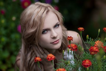Naklejka premium blond bride in nature