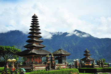 Obraz premium Pura Ulun Danu Temple at Bali Island, Indonesia