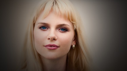 Naklejka premium blonde face