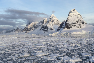 View from Wiencke Island, Antarctica. These Mountains are caled "The Seven Sisters" © Johannes Jensås