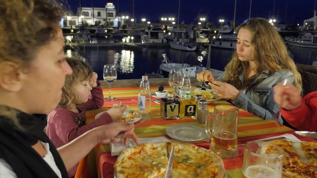 pizza au bord de la mer
