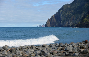  Madère, plage de Porto da Cruz