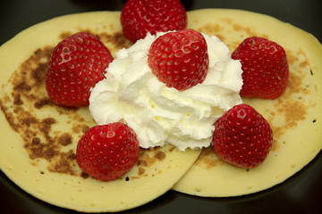 crêpes fraise et chantilly 06032016