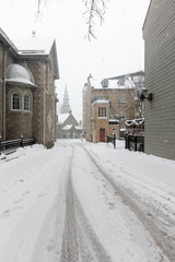 Rue enneigée de la ville de Quebec au Canada