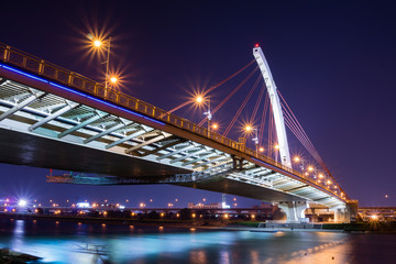 Fototapeta na wymiar Dazhi Bridge light up at night